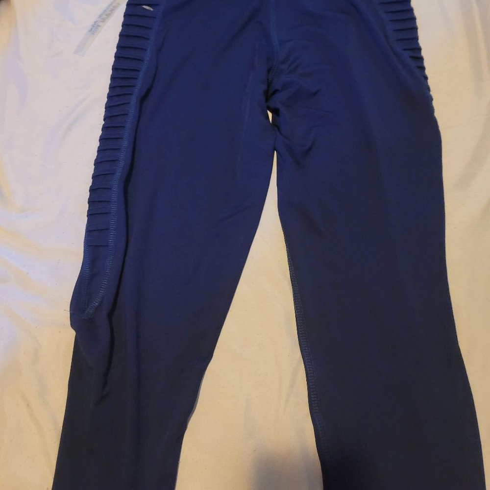Cascade Blue Capri Legging